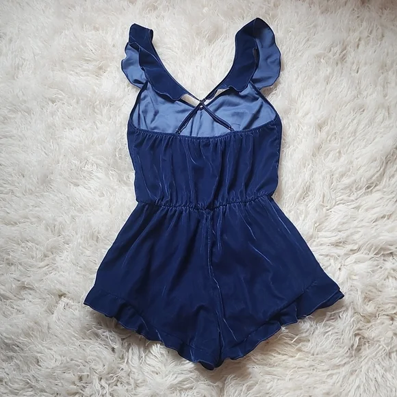 Victoria's Secret Navy Blue Velour Ruffle Trim Romper XS - Picture 5 of 12